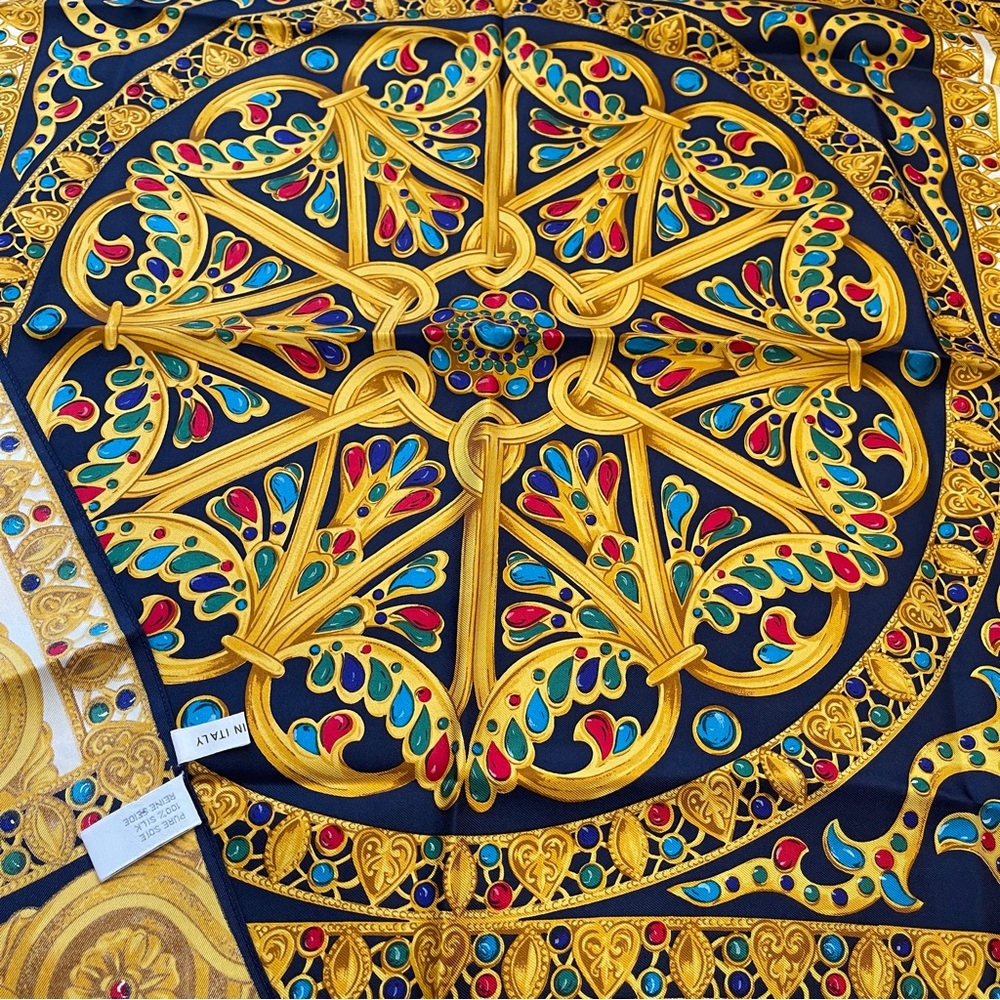 Dior Gold and Black Geometric Tapestry Wall Decor - Picture 5 of 7